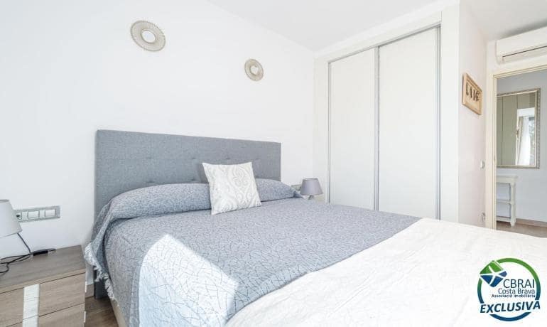 3 bedroom Apartment for sale in Roses - € 425,000 (Ref: 8568476)