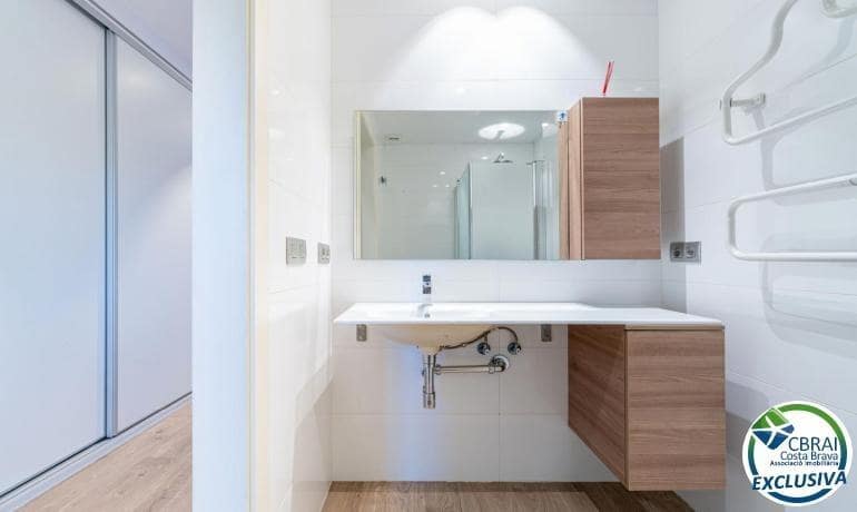 3 bedroom Apartment for sale in Roses - € 425,000 (Ref: 8568476)