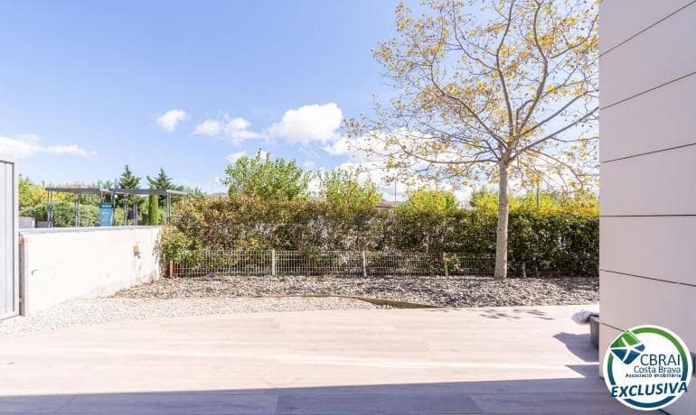 3 bedroom Apartment for sale in Roses - € 425,000 (Ref: 8568476)