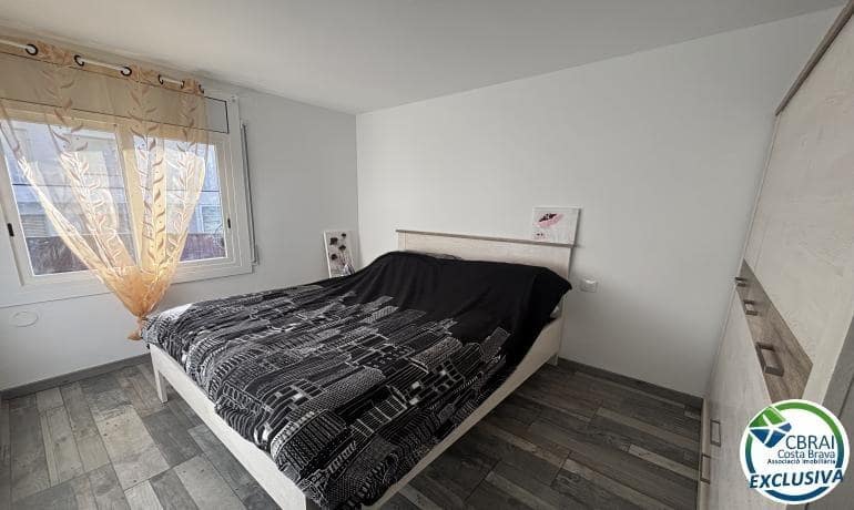 2 bedroom Apartment for sale in Roses - € 169,000 (Ref: 8603663)