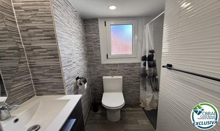 2 bedroom Apartment for sale in Roses - € 169,000 (Ref: 8603663)