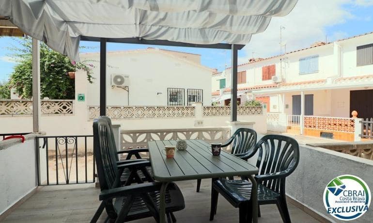 1 bedroom Townhouse for sale in Empuriabrava - € 142,000 (Ref: 8612718)