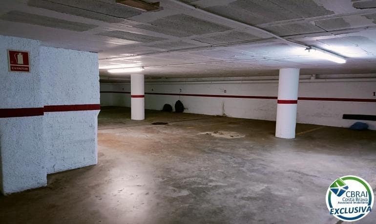 Garage for sale in Llanca - € 13,200 (Ref: 8620112)