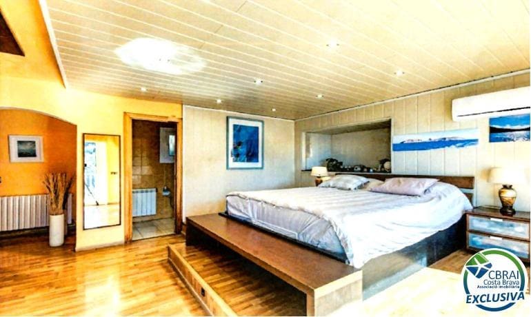 3 soveværelse Villa til salg i Roses med swimmingpool garage - € 790.000 (Ref: 8686246)