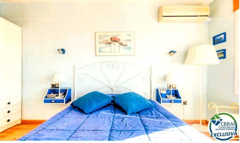 3 soveværelse Villa til salg i Roses med swimmingpool garage - € 790.000 (Ref: 8686246)