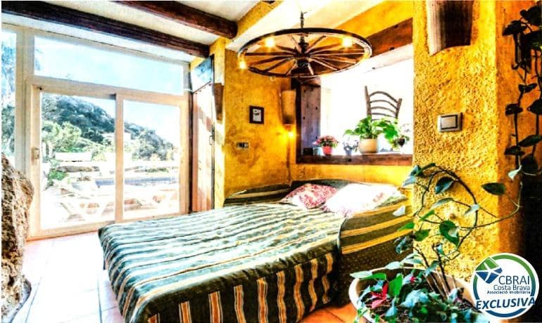 3 soveværelse Villa til salg i Roses med swimmingpool garage - € 790.000 (Ref: 8686246)