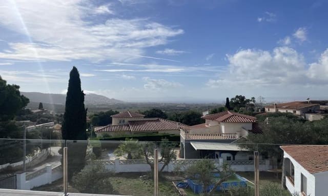 3 quarto Moradia para venda em El Mas Fumats, Roses com piscina - 669 000 € (Ref: 8743566)