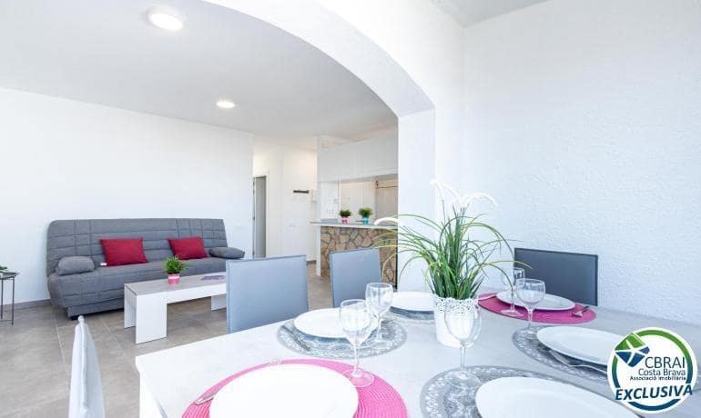 2 bedroom Apartment for sale in Empuriabrava - € 285,000 (Ref: 8817831)