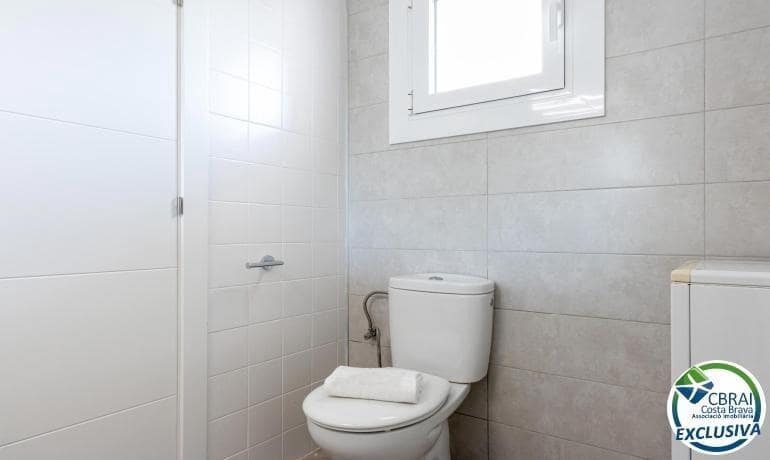 2 bedroom Apartment for sale in Empuriabrava - € 285,000 (Ref: 8817831)