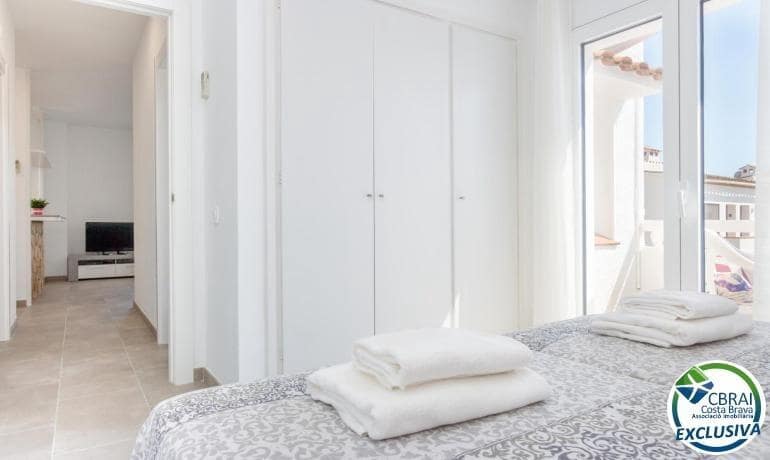 2 bedroom Apartment for sale in Empuriabrava - € 285,000 (Ref: 8817831)