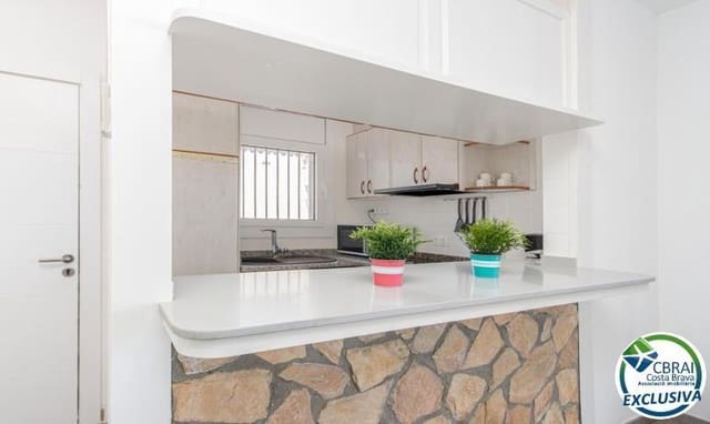 2 slaapkamer Appartement te koop in Empuriabrava, Castelló d'Empúries - € 285.000 (Ref: 8817831)