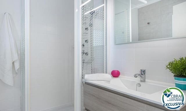 2 slaapkamer Appartement te koop in Empuriabrava, Castelló d'Empúries - € 285.000 (Ref: 8817831)