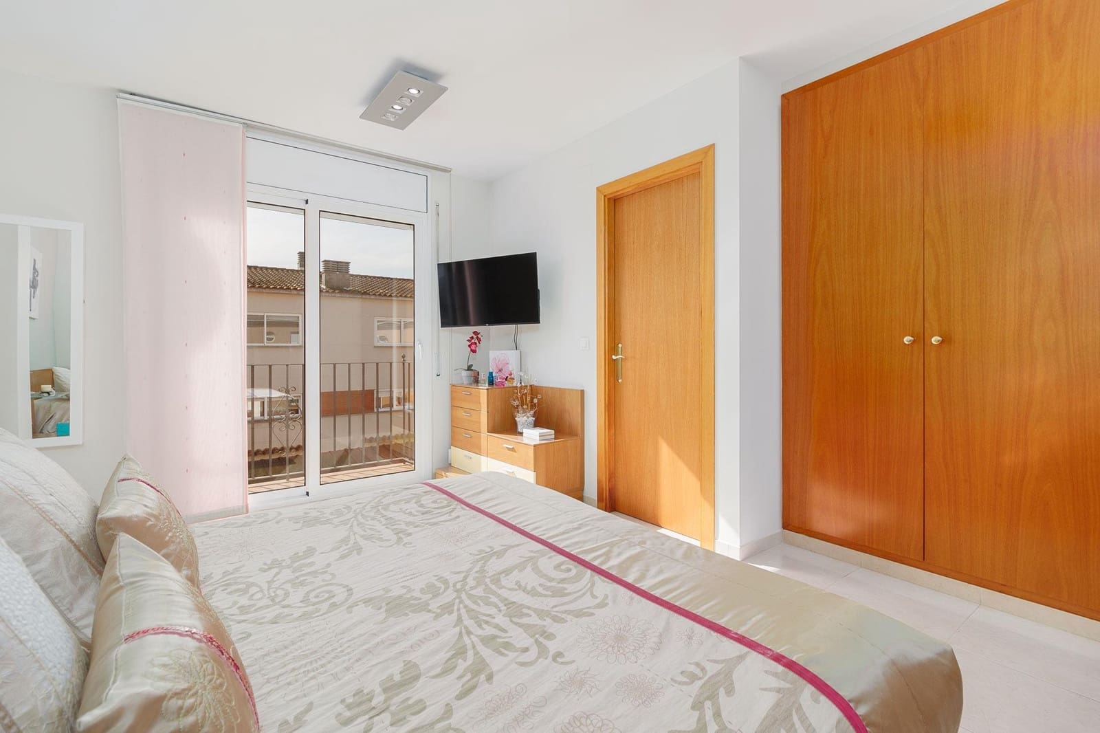 4 chambre Villa/Maison à vendre à Empuriabrava avec piscine garage - 335 000 € (Ref: 8849485)