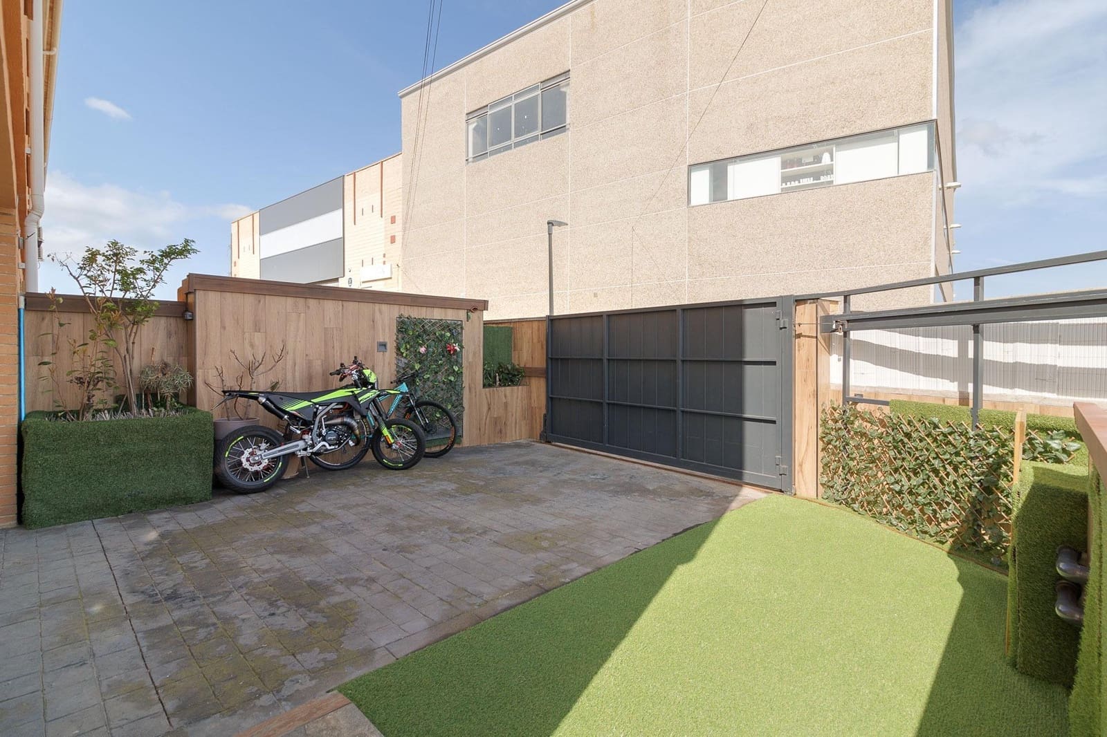 4 chambre Villa/Maison à vendre à Empuriabrava avec piscine garage - 335 000 € (Ref: 8849485)