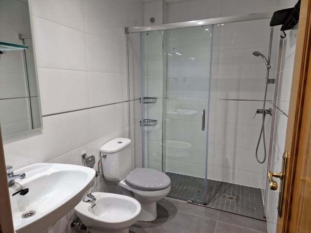 Apartamento de 2 habitaciones en Roses en alquiler - 760 € (Ref: 8849489)