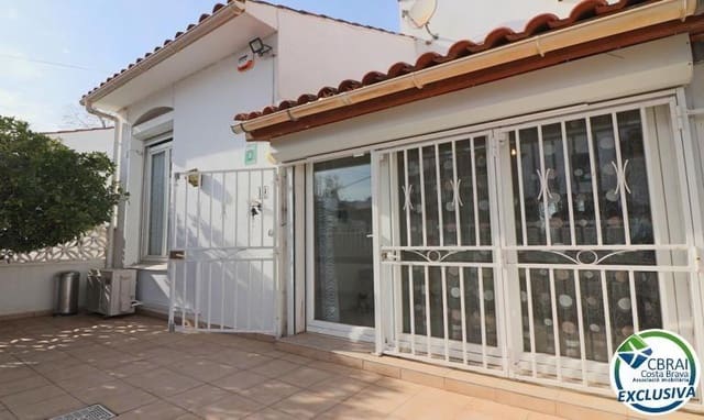 3 makuuhuone Omakotitalo myytävänä paikassa Empuriabrava, Castelló d'Empúries mukana 
autotalli - 259 000 € (Ref: 8857317)