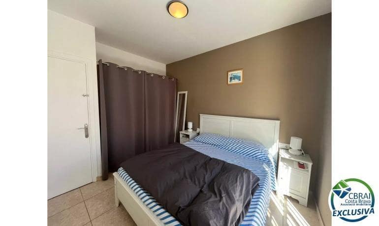 3 slaapkamer Appartement te koop in Empuriabrava met zwembad - € 490.000 (Ref: 8874540)