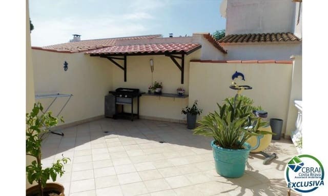 3 slaapkamer Appartement te koop in Empuriabrava, Castelló d'Empúries met zwembad - € 490.000 (Ref: 8874540)