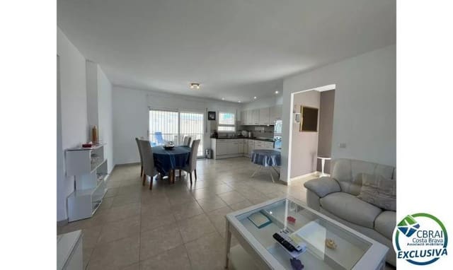 3 slaapkamer Appartement te koop in Empuriabrava, Castelló d'Empúries met zwembad - € 490.000 (Ref: 8874540)