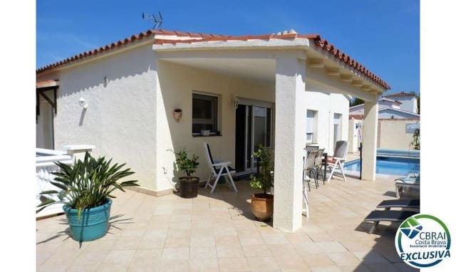 3 slaapkamer Appartement te koop in Empuriabrava, Castelló d'Empúries met zwembad - € 490.000 (Ref: 8874540)