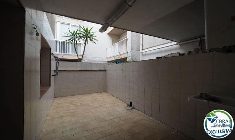 Apartamento de 3 habitaciones en Roses en venta - 185.000 € (Ref: 8884112)