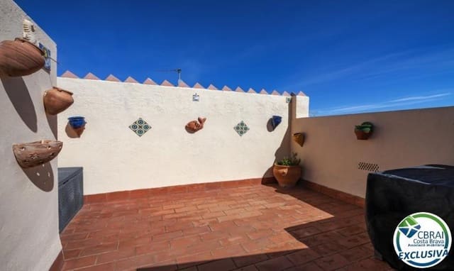 2 makuuhuone Huoneisto myytävänä paikassa Empuriabrava, Castelló d'Empúries - 188 000 € (Ref: 8896613)