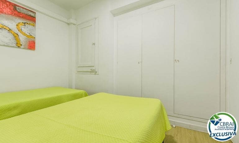 2 bedroom Apartment for sale in Roses - € 169,500 (Ref: 8902999)