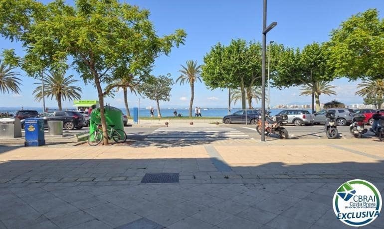 2 bedroom Apartment for sale in Roses - € 169,500 (Ref: 8902999)