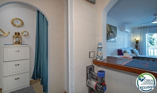 1 slaapkamer Appartement te koop in Empuriabrava, Castelló d'Empúries met zwembad garage - € 159.000 (Ref: 8912950)