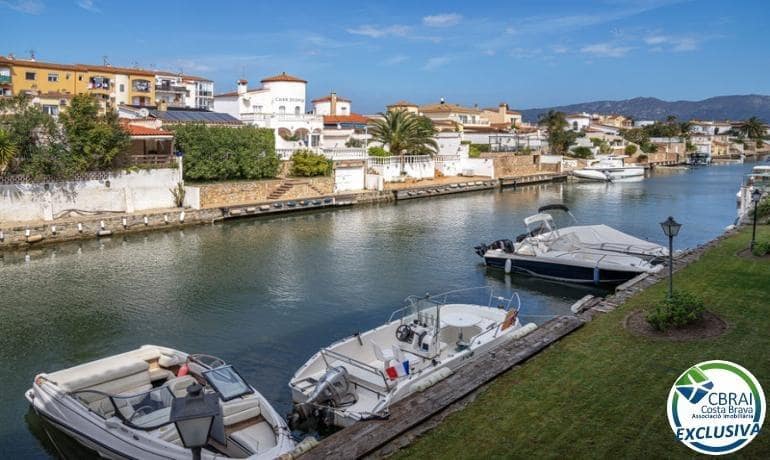 1 slaapkamer Appartement te koop in Empuriabrava met zwembad garage - € 159.000 (Ref: 8912950)