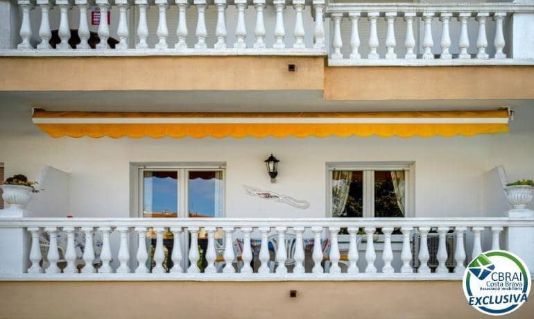 1 slaapkamer Appartement te koop in Empuriabrava met zwembad garage - € 159.000 (Ref: 8912950)