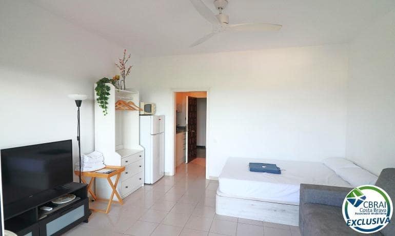 Studio till salu i Roses med pool - 99 000 € (Ref: 8916109)