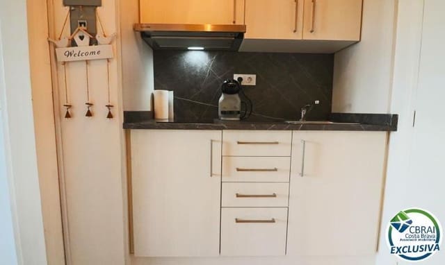 Studio til salg i Roses med swimmingpool - € 99.000 (Ref: 8916109)