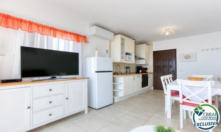 2 Zimmer Strandapartment zu verkaufen in Roses mit Pool - 325.000 € (Ref: 8935100)