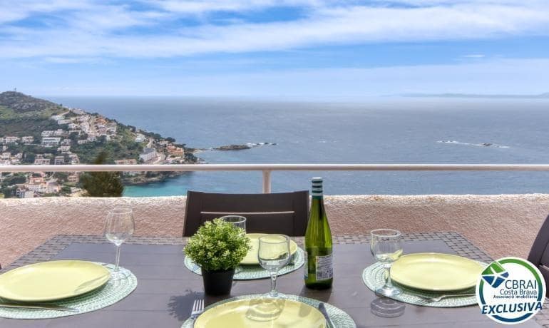 2 Zimmer Strandapartment zu verkaufen in Roses mit Pool - 325.000 € (Ref: 8935100)