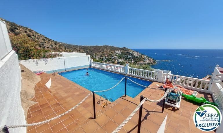 2 Zimmer Strandapartment zu verkaufen in Roses mit Pool - 325.000 € (Ref: 8935100)