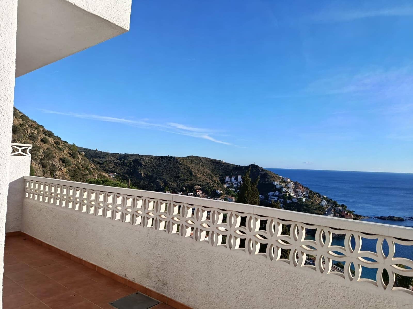 2 Zimmer Strandapartment zu verkaufen in Roses mit Pool - 325.000 € (Ref: 8935100)