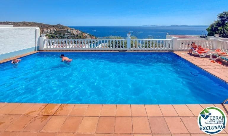 2 quarto Apartamento de Praia para venda em Roses com piscina - 315 000 € (Ref: 8935100)