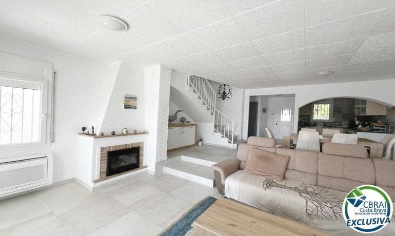 3 soverom Hus til salgs i Empuriabrava med garasje - € 599 900 (Ref: 8954236)