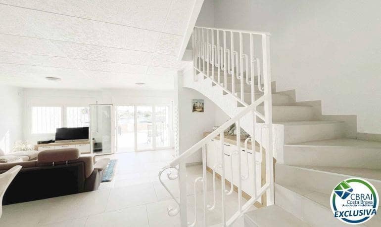 3 soverom Hus til salgs i Empuriabrava med garasje - € 599 900 (Ref: 8954236)