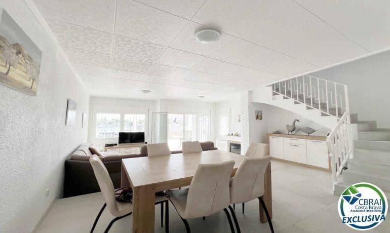 3 soverom Hus til salgs i Empuriabrava med garasje - € 599 900 (Ref: 8954236)