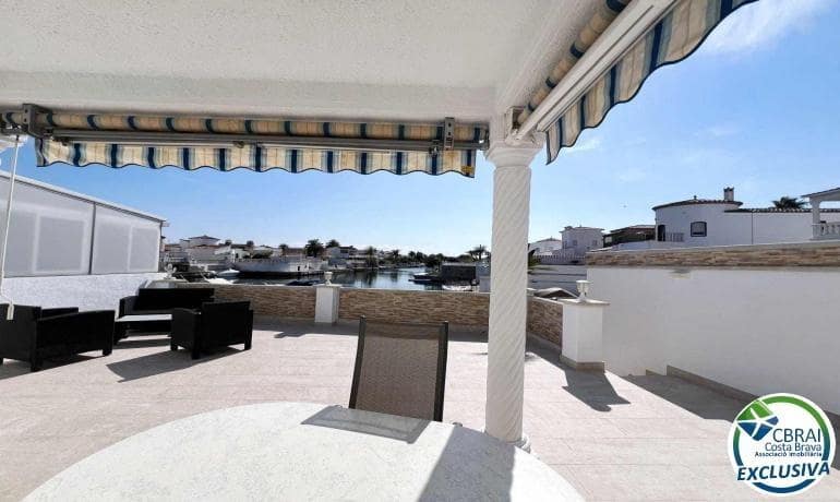 3 soverom Hus til salgs i Empuriabrava med garasje - € 599 900 (Ref: 8954236)