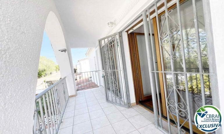 3 soverom Hus til salgs i Empuriabrava med garasje - € 599 900 (Ref: 8954236)