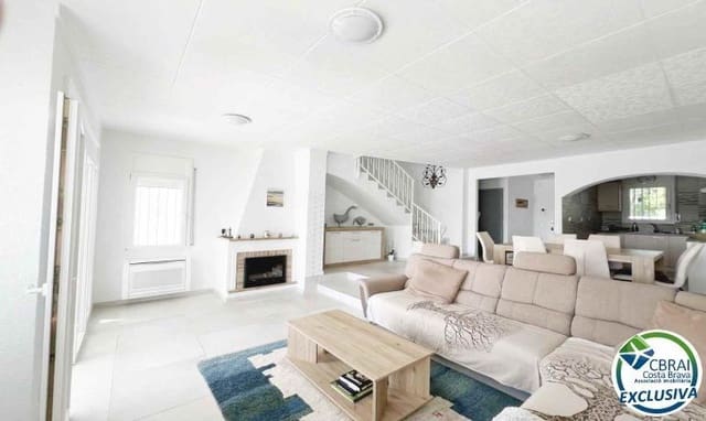 3 soverom Hus til salgs i Empuriabrava, Castelló d'Empúries med garasje - € 599 900 (Ref: 8954236)