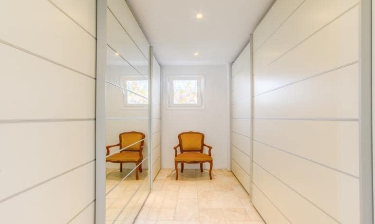 5 bedroom Apartment for sale in Roses with pool garage - € 880,000 (Ref: 8976033)