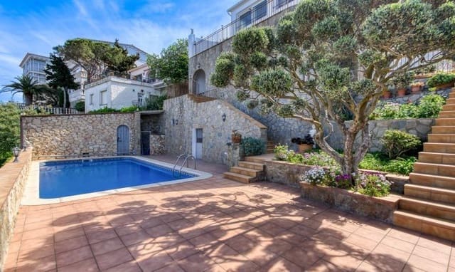 5 slaapkamer Appartement te koop in Roses met zwembad garage - € 880.000 (Ref: 8976033)