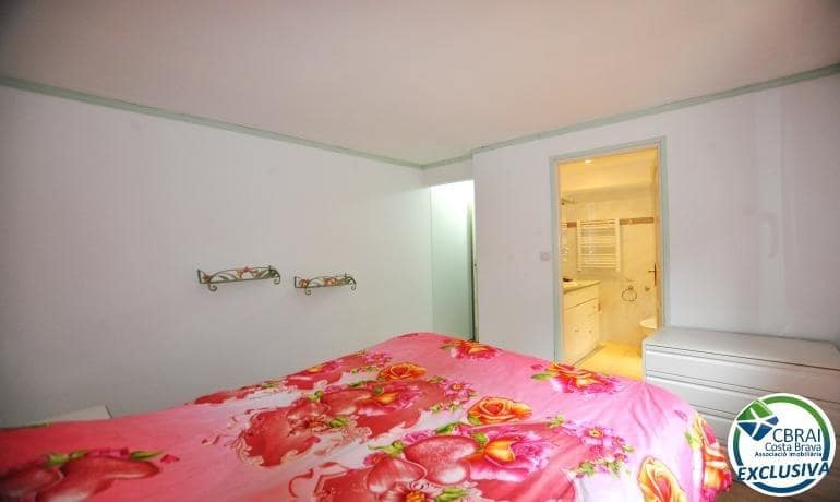 2 bedroom Villa for sale in Roses with garage - € 377,000 (Ref: 8992048)