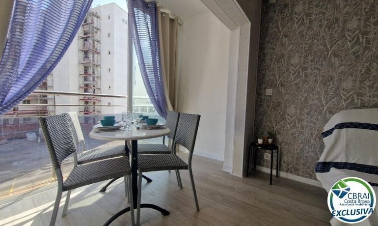 Appartement à vendre à Roses - 109 000 € (Ref: 8994564)