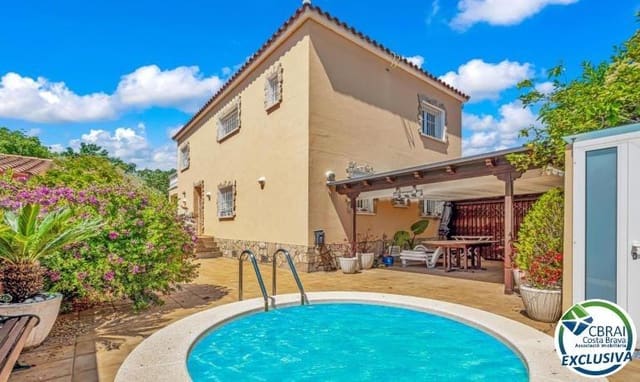 5 soveværelse Villa til salg i Empuriabrava, Castelló d'Empúries med swimmingpool garage - € 465.000 (Ref: 9005415)