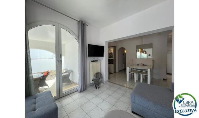 3 makuuhuone Huvila myytävänä paikassa Empuriabrava, Castelló d'Empúries mukana uima-altaan 
autotalli - 795 000 € (Ref: 9005416)